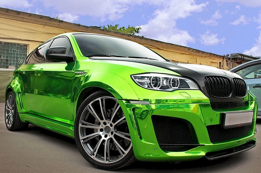 BMW x6m зеленый цвет