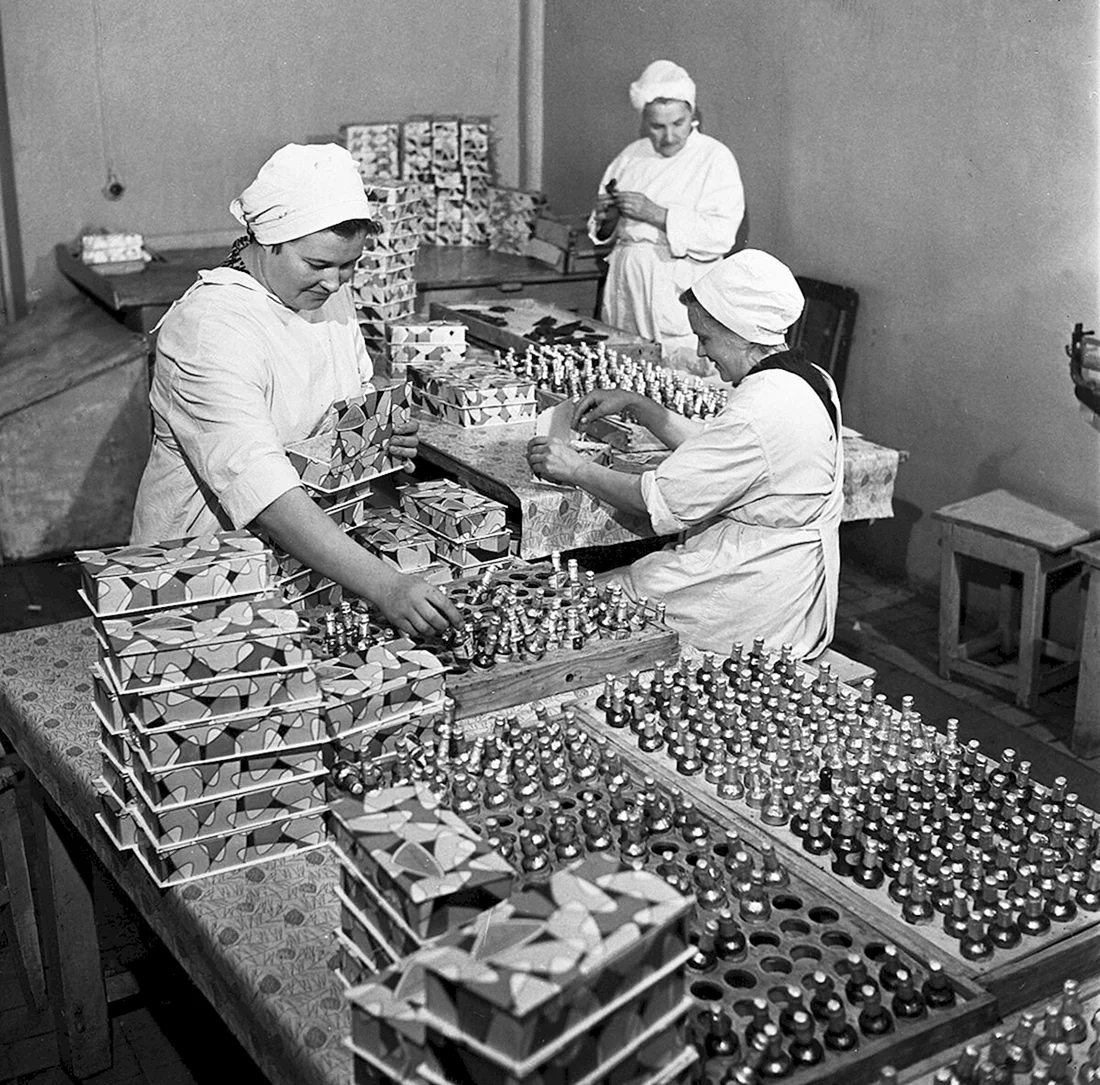 Большевик кондитерская фабрика 1960-е