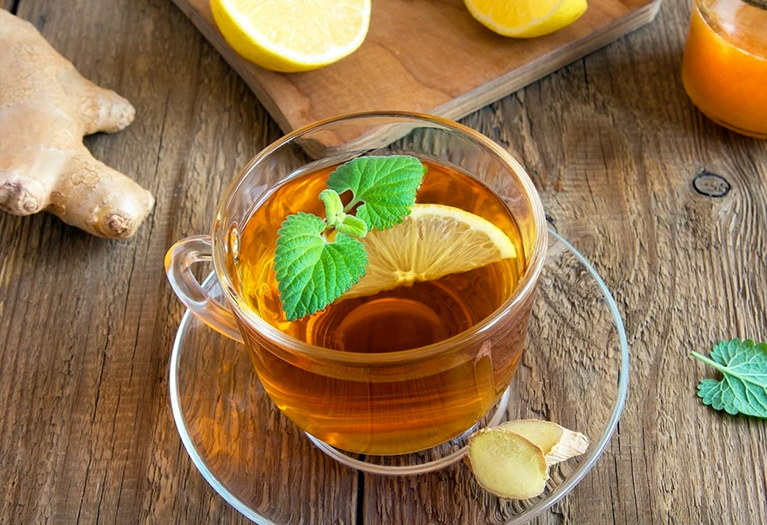 Чёрный чай с имбирём и лимоном