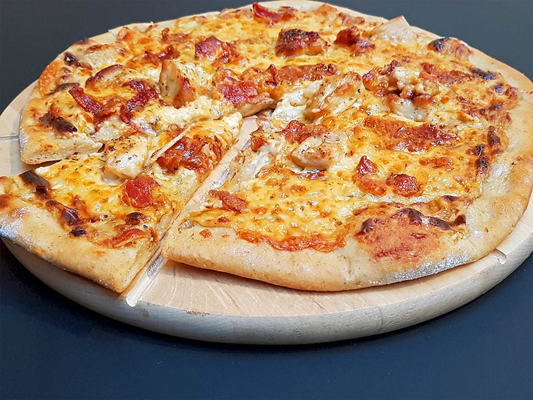 Чикен пицца карбонара