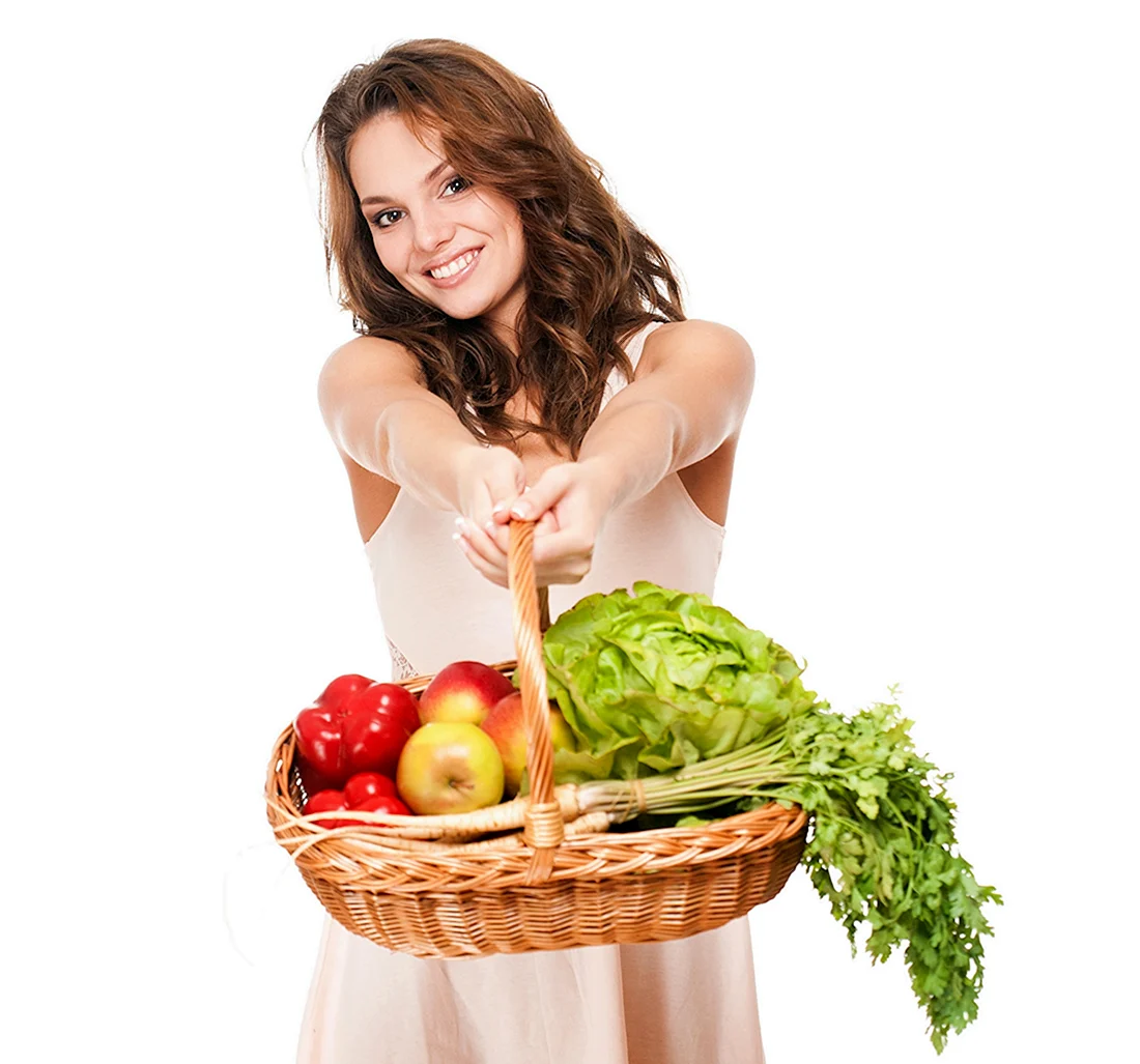 Девушка с корзиной овощей