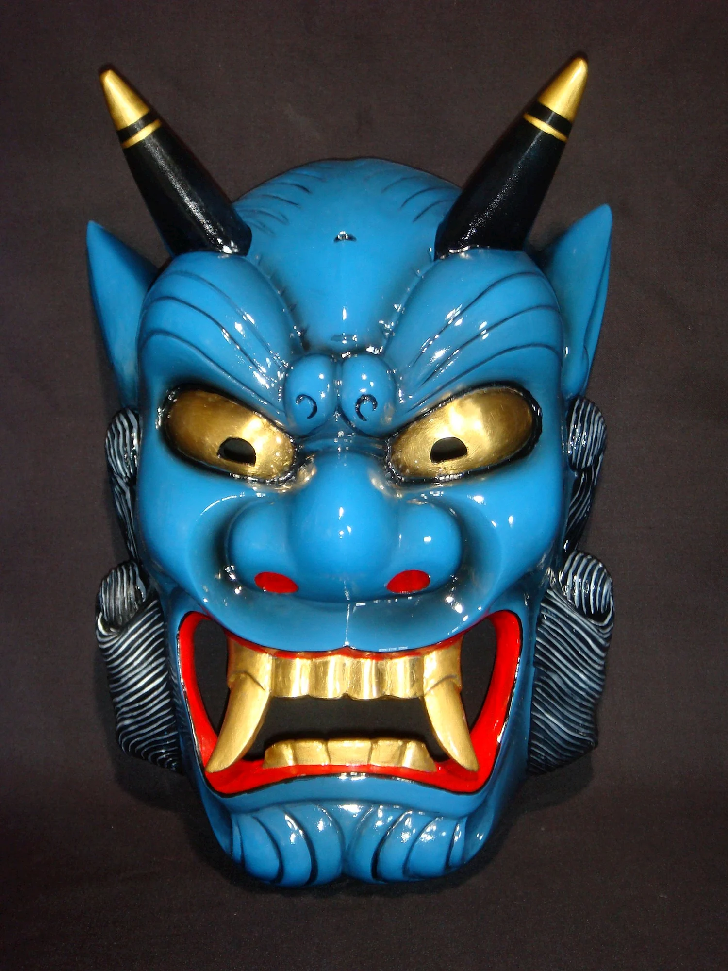 Японская маска демона Тенгу