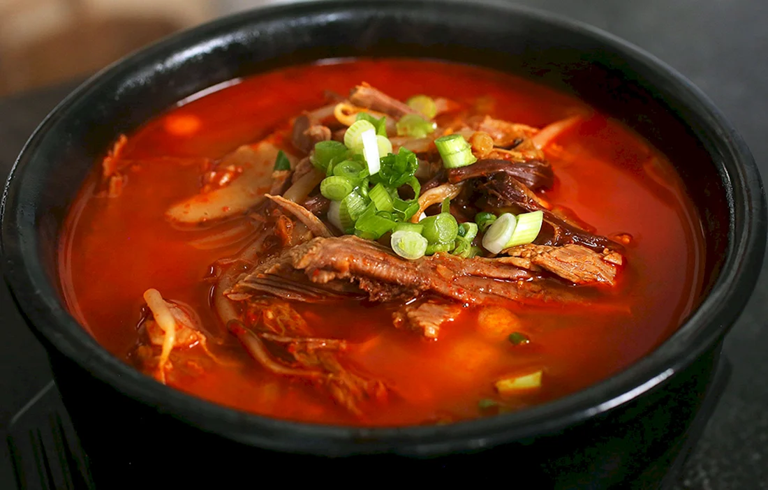 Юккеджан острый суп корейский