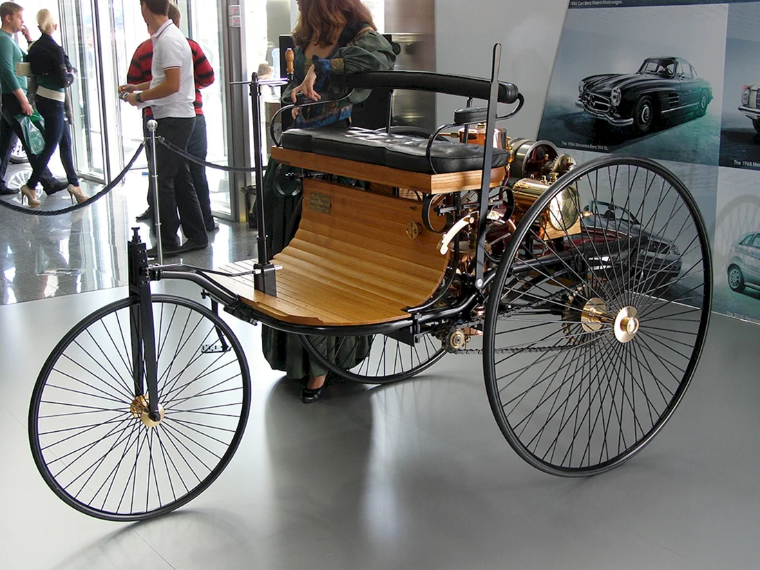 Карл Бенц первый автомобиль с бензиновым мотором