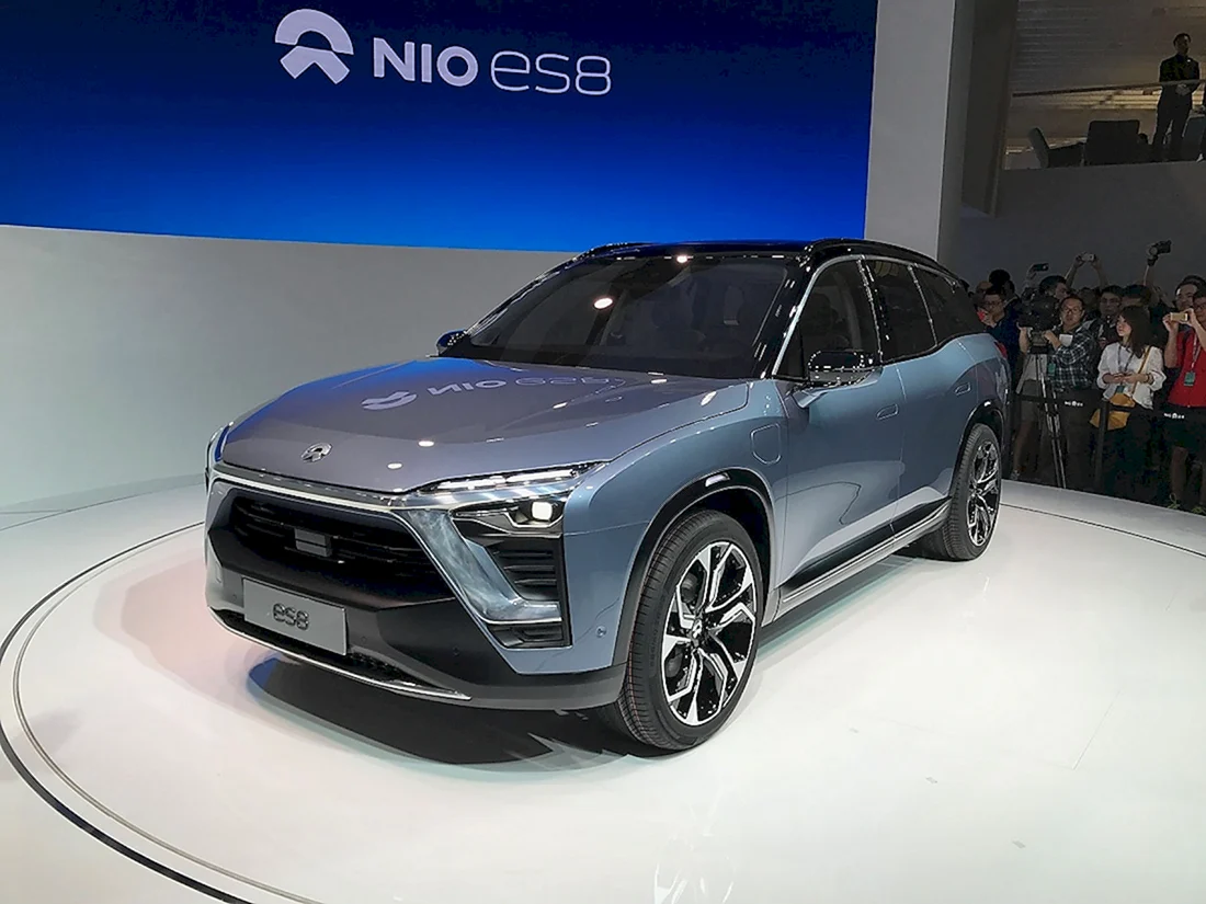 Китайский автомобиль Nio es8