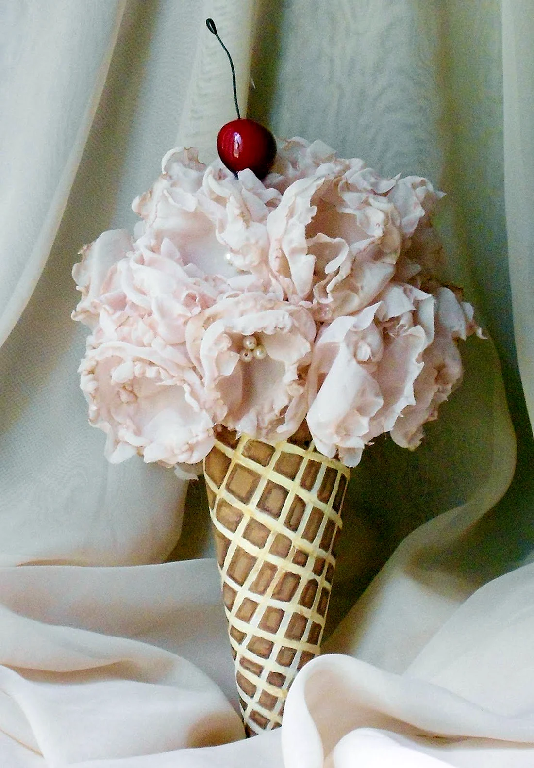Мороженое с цветами