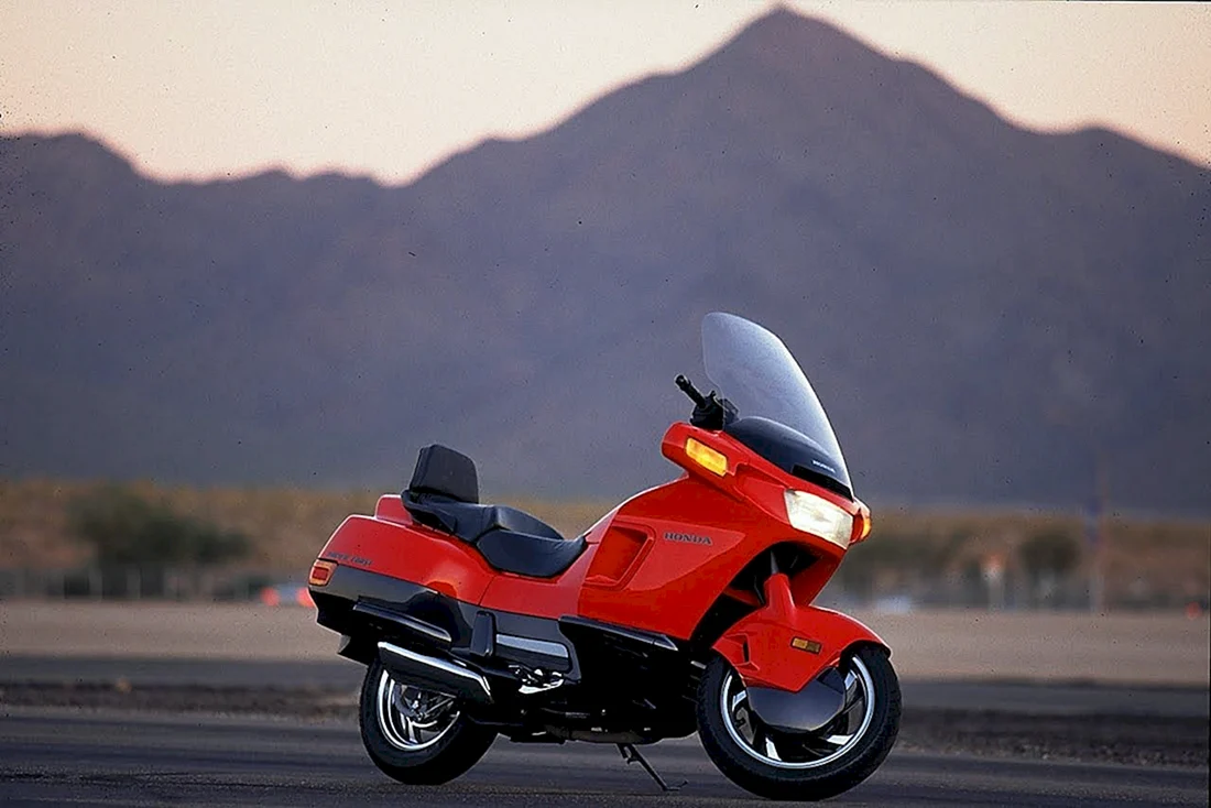 Мотоцикл Honda pc800