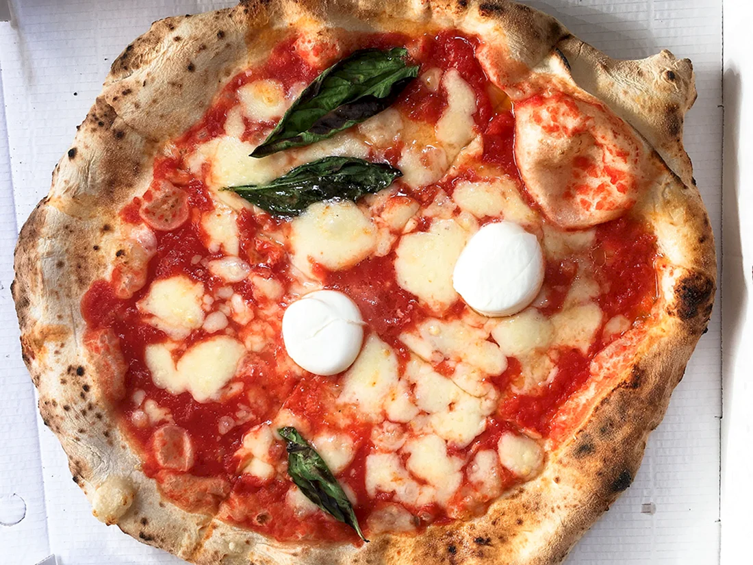 Неаполь Италия пицца