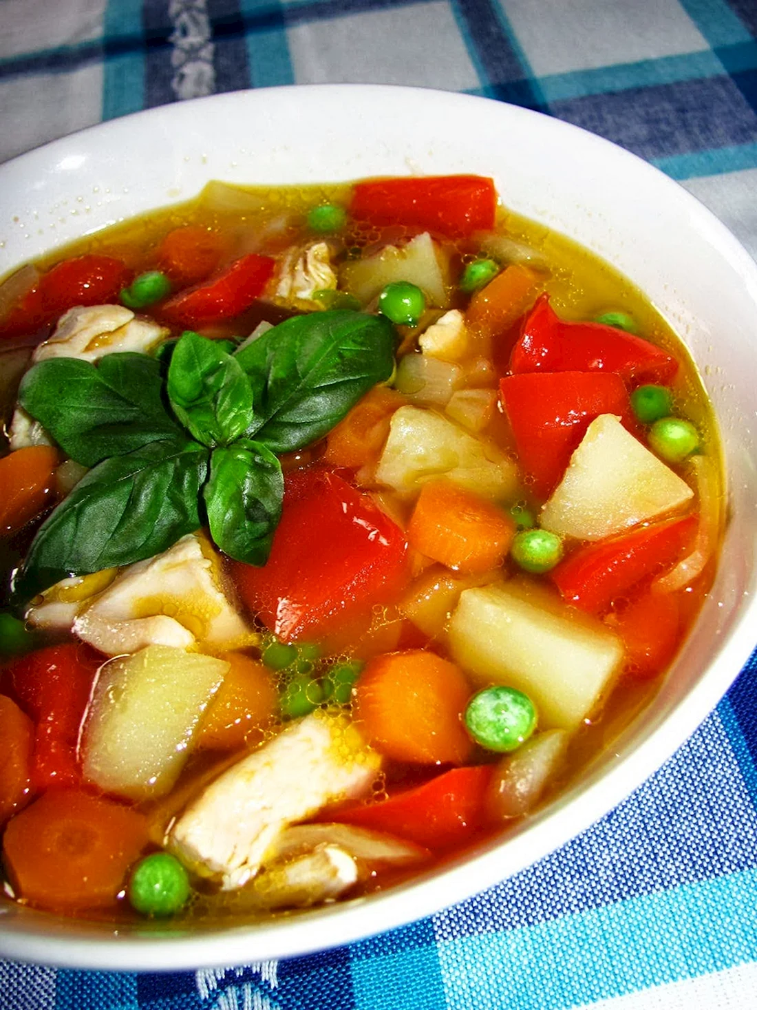 Овощной суп с болгарским перцем