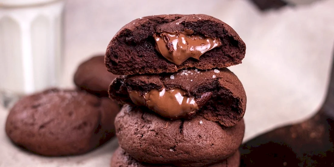 Печенье с шоколадной начинкой