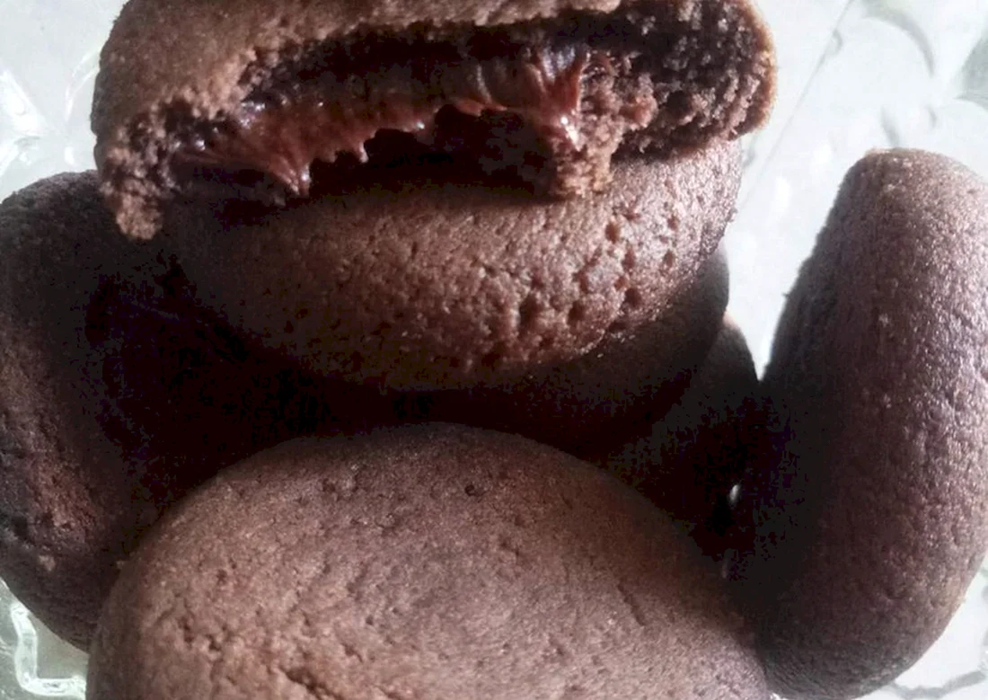 Печенье с шоколадной начинкой внутри