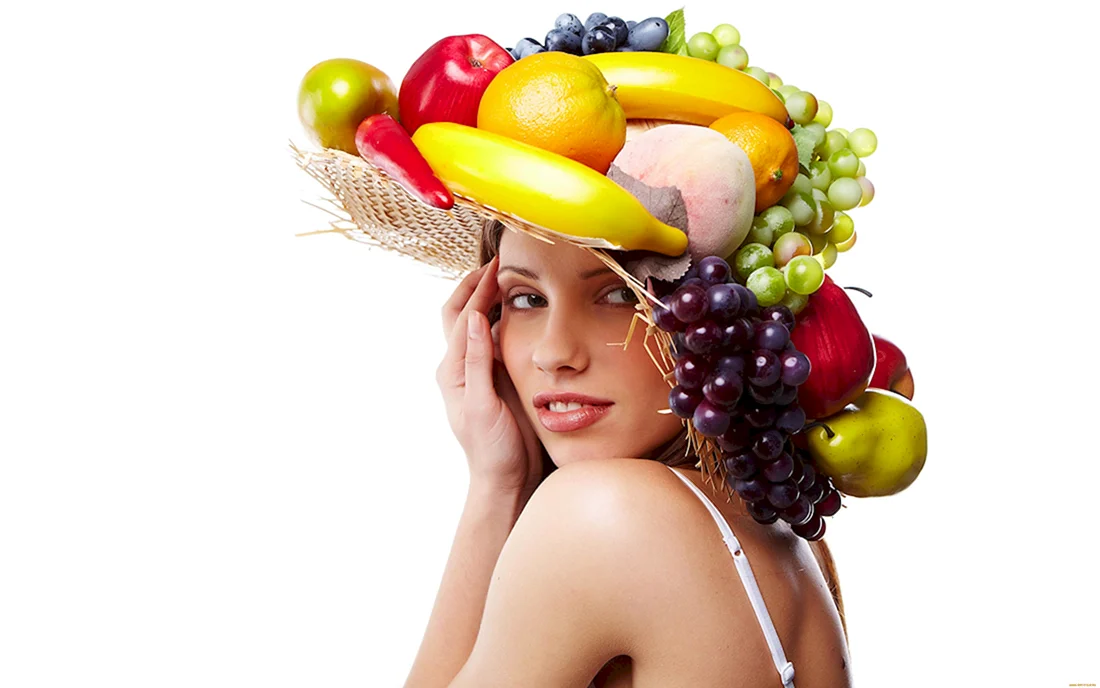 Шляпа с фруктами