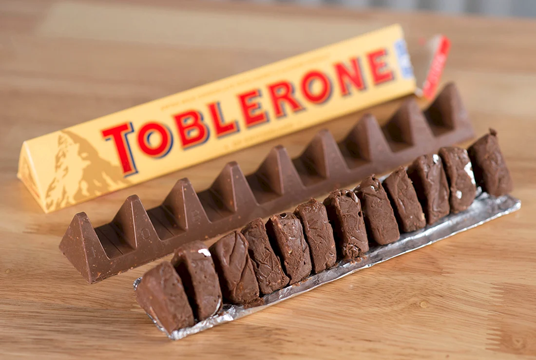 Шоколад пирамидками Toblerone