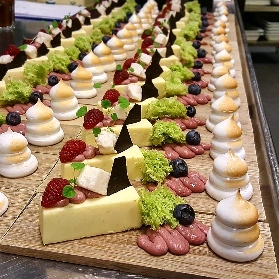 Шведский стол Десерты