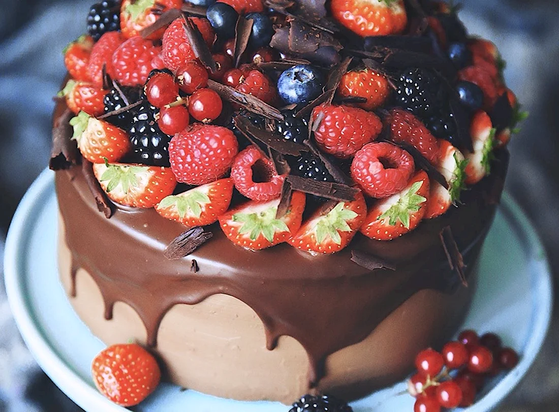 Современный тортик с ягодами