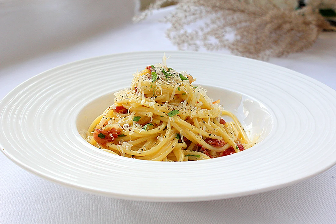 Спагетти карбонара с панчеттой