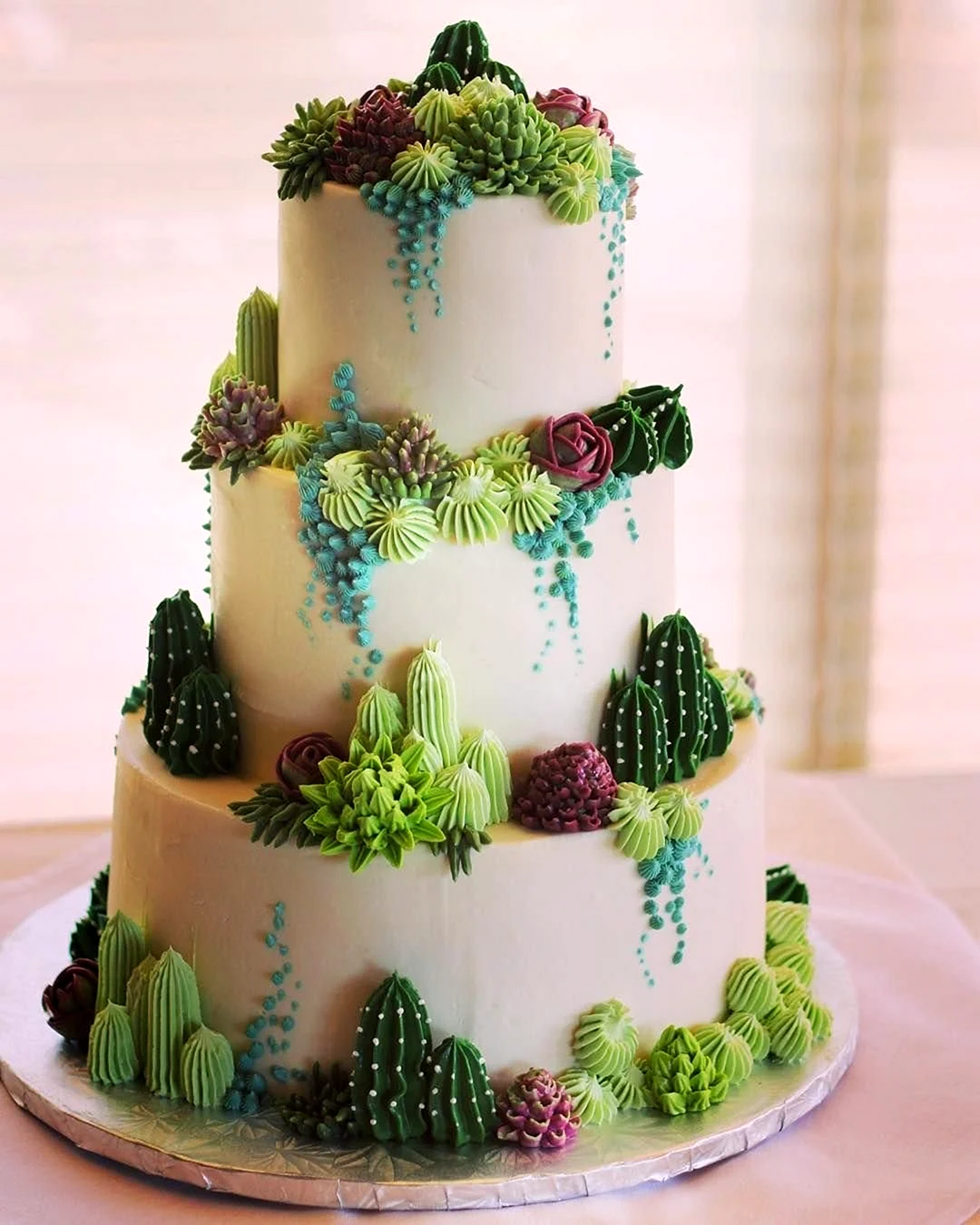 Свадебный торт с кактусами