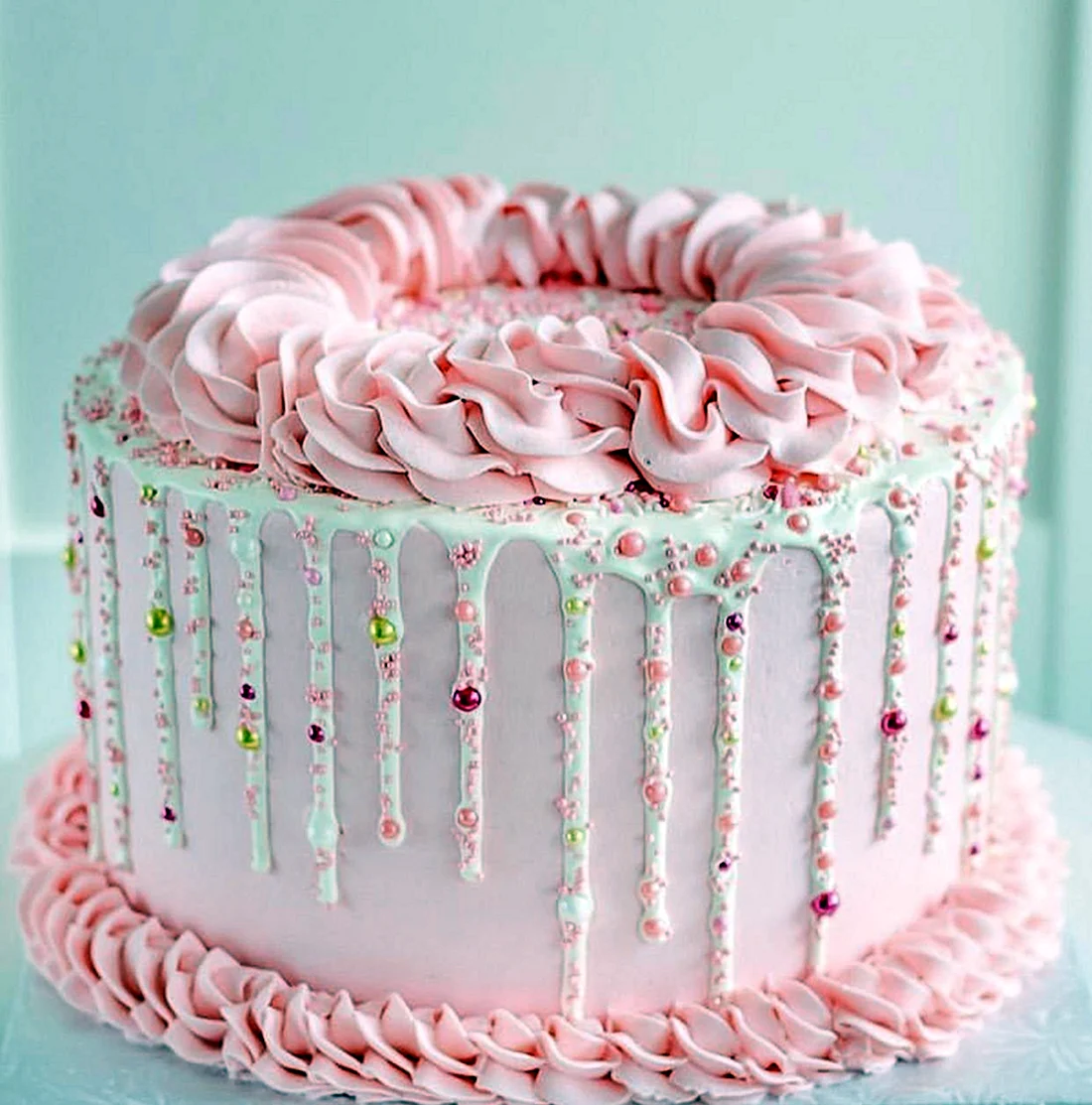 Торт круглый розовый