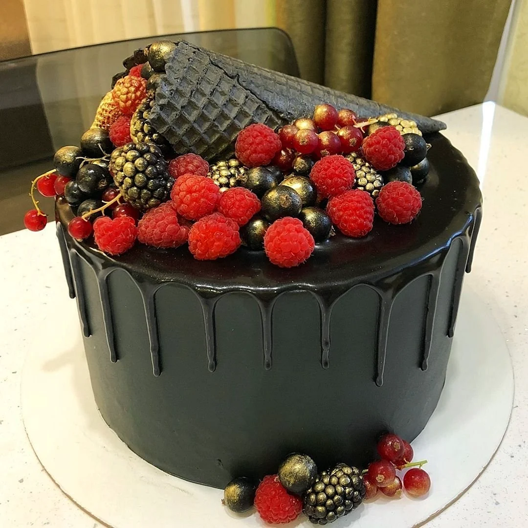 Торт с ягодами для мужчины