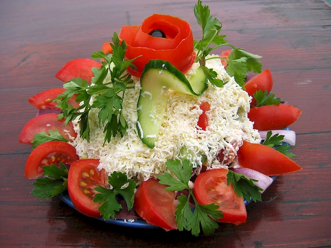 Украшение овощного салата