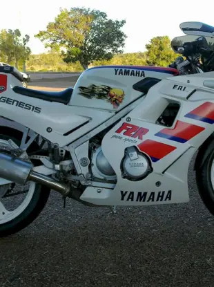 Yamaha FZR 2
